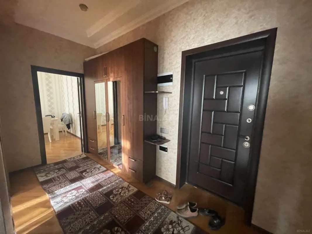 Kirayə verilir 2 otaqlı mənzil 65 m²