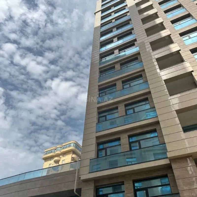 Satılır 3 otaqlı mənzil 157 m²