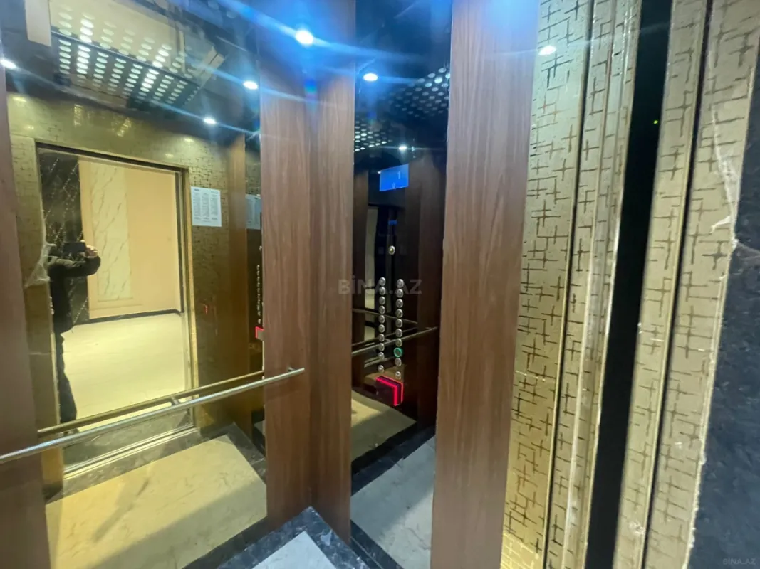 Satılır 3 otaqlı mənzil 157 m²