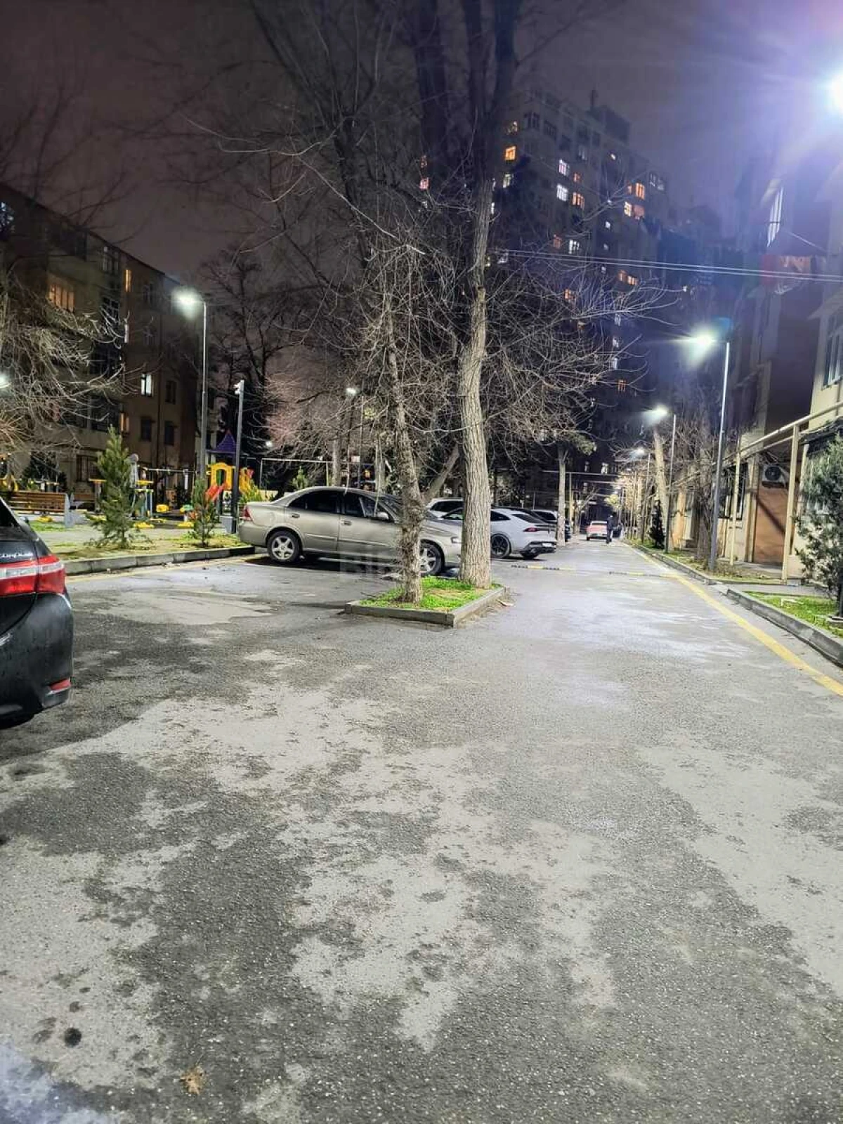 Satılır 2 otaqlı mənzil 42 m²