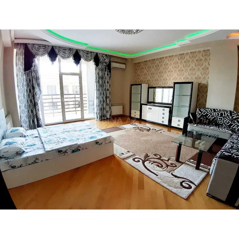 Kirayə verilir 3 otaqlı mənzil 132 m²