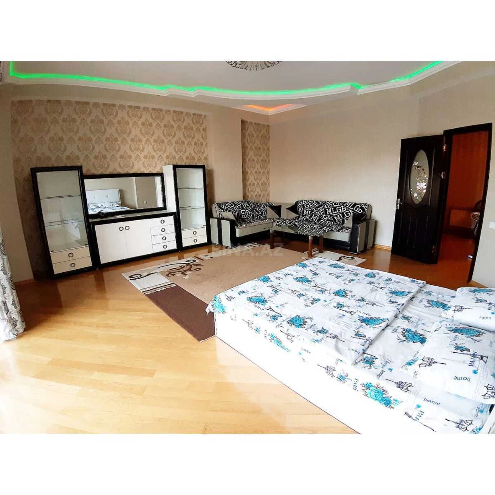 Kirayə verilir 3 otaqlı mənzil 132 m²