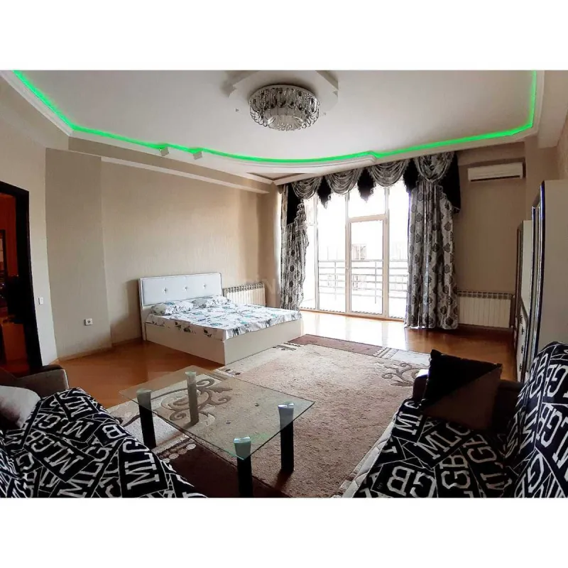 Kirayə verilir 3 otaqlı mənzil 132 m²
