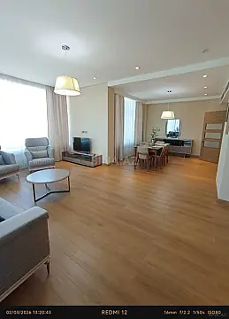 Kirayə verilir 4 otaqlı mənzil 201 m²