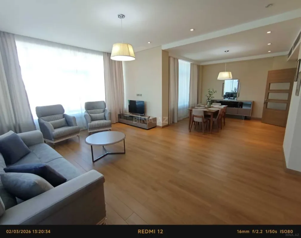 Kirayə verilir 4 otaqlı mənzil 201 m²