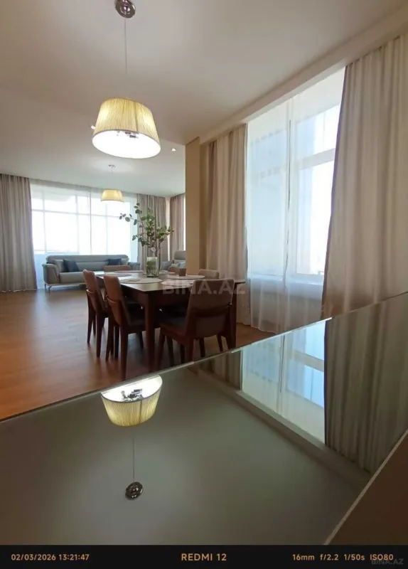 Kirayə verilir 4 otaqlı mənzil 201 m²
