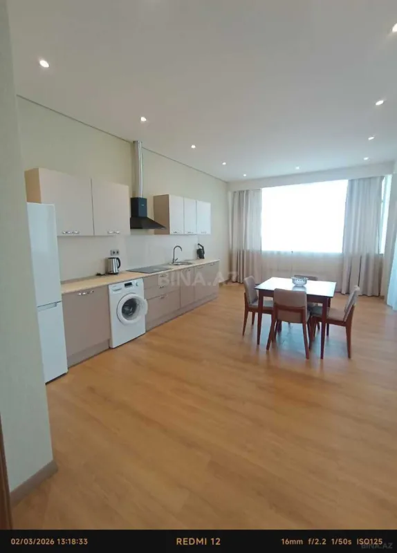 Kirayə verilir 4 otaqlı mənzil 201 m²