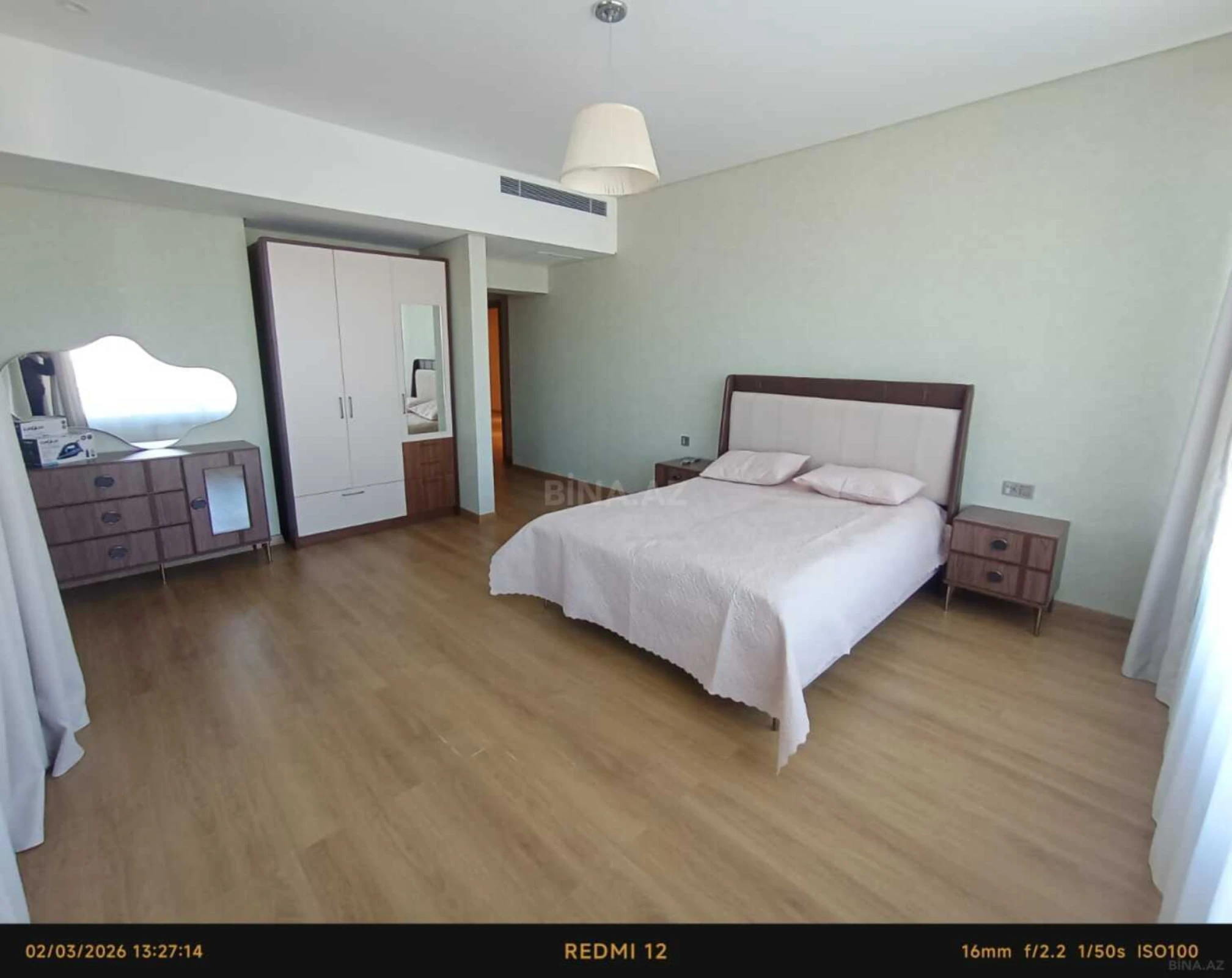 Kirayə verilir 4 otaqlı mənzil 201 m²