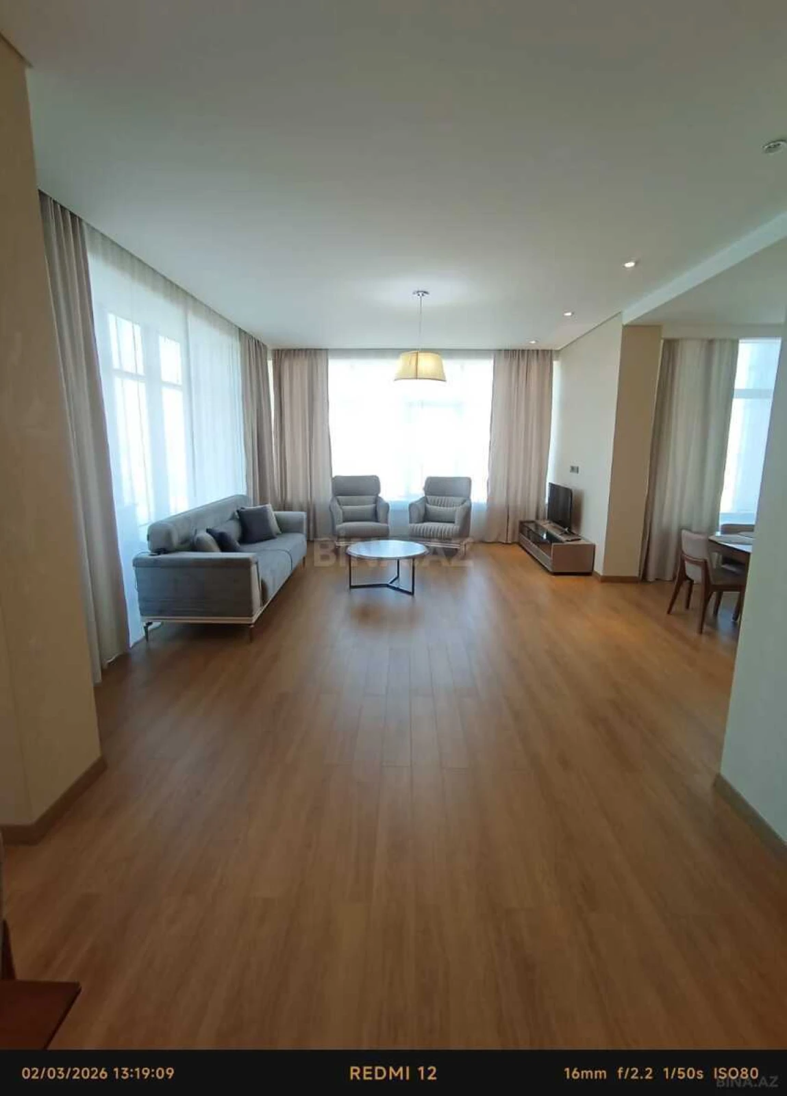 Kirayə verilir 4 otaqlı mənzil 201 m²