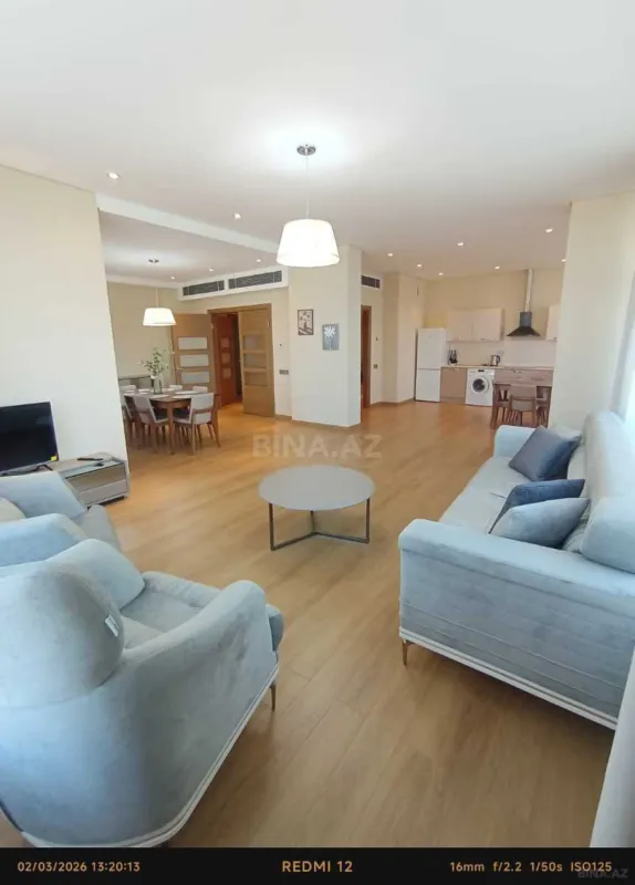 Kirayə verilir 4 otaqlı mənzil 201 m²