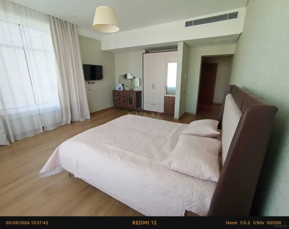 Kirayə verilir 4 otaqlı mənzil 201 m²