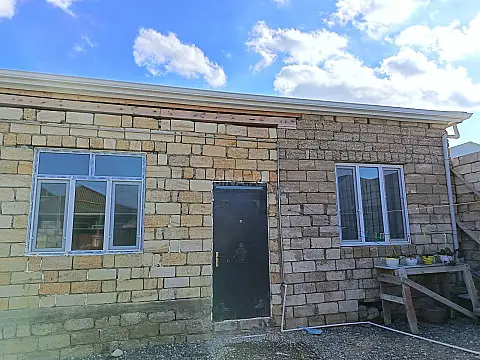 Satılır 3 otaqlı həyət evi 65 m²