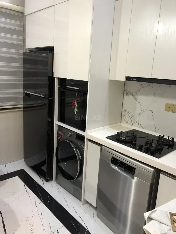 Kirayə verilir 2 otaqlı mənzil 65 m²