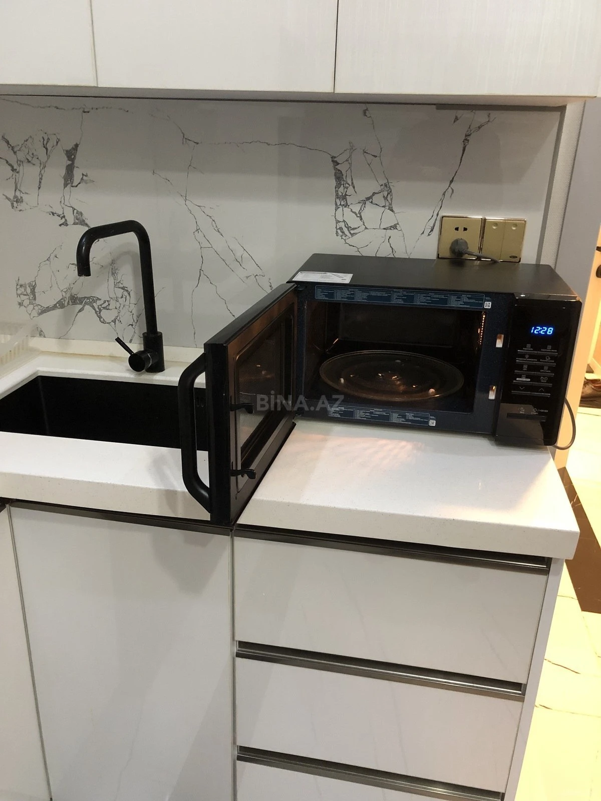 Kirayə verilir 2 otaqlı mənzil 65 m²