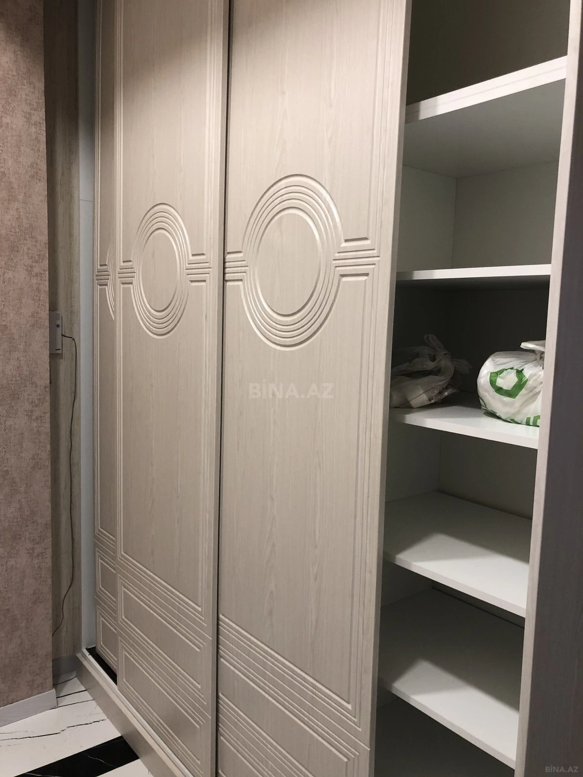 Kirayə verilir 2 otaqlı mənzil 65 m²