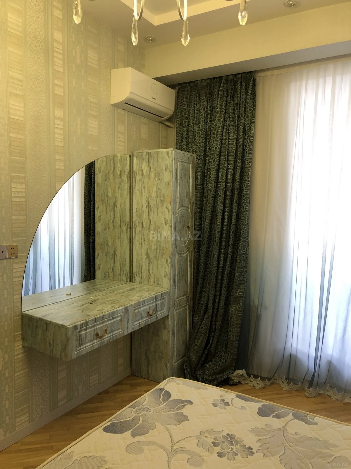 Kirayə verilir 2 otaqlı mənzil 65 m²