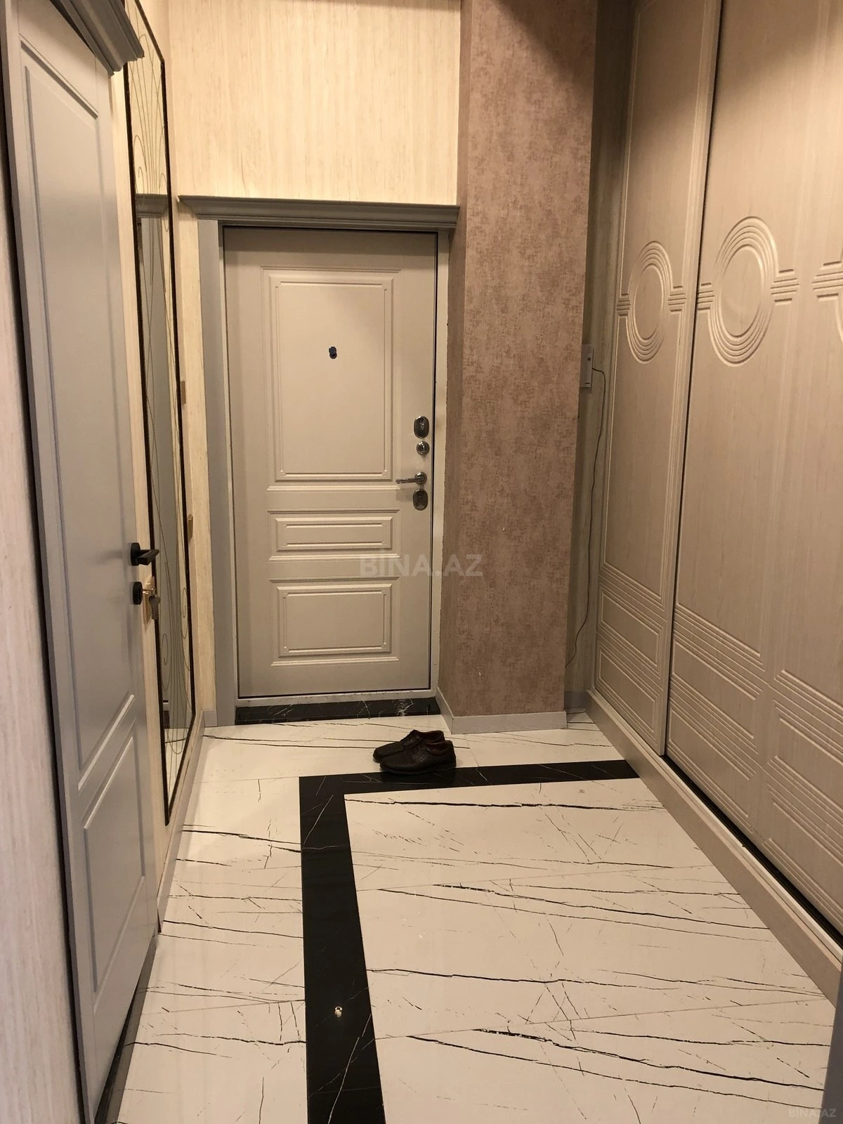 Kirayə verilir 2 otaqlı mənzil 65 m²