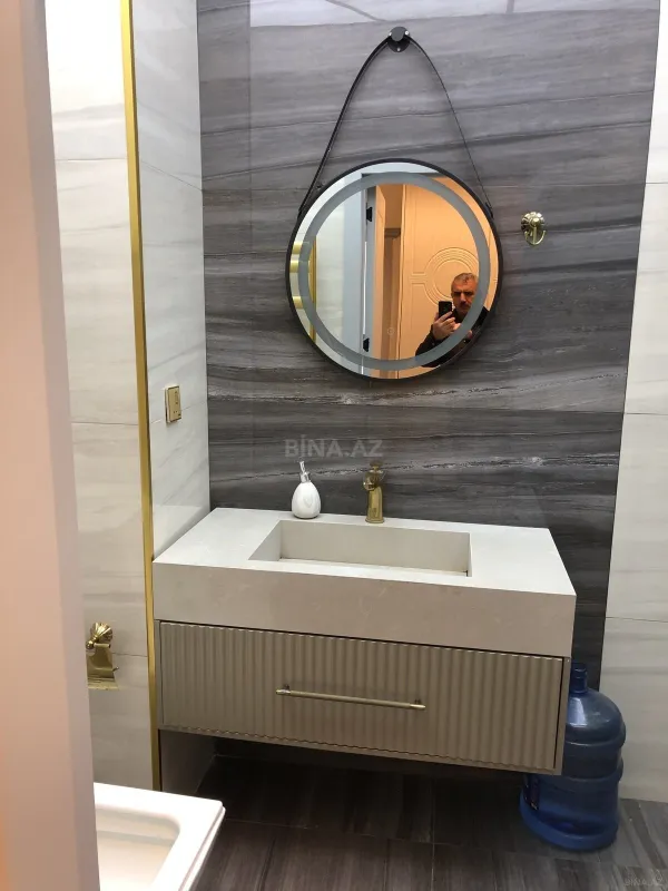 Kirayə verilir 2 otaqlı mənzil 65 m²