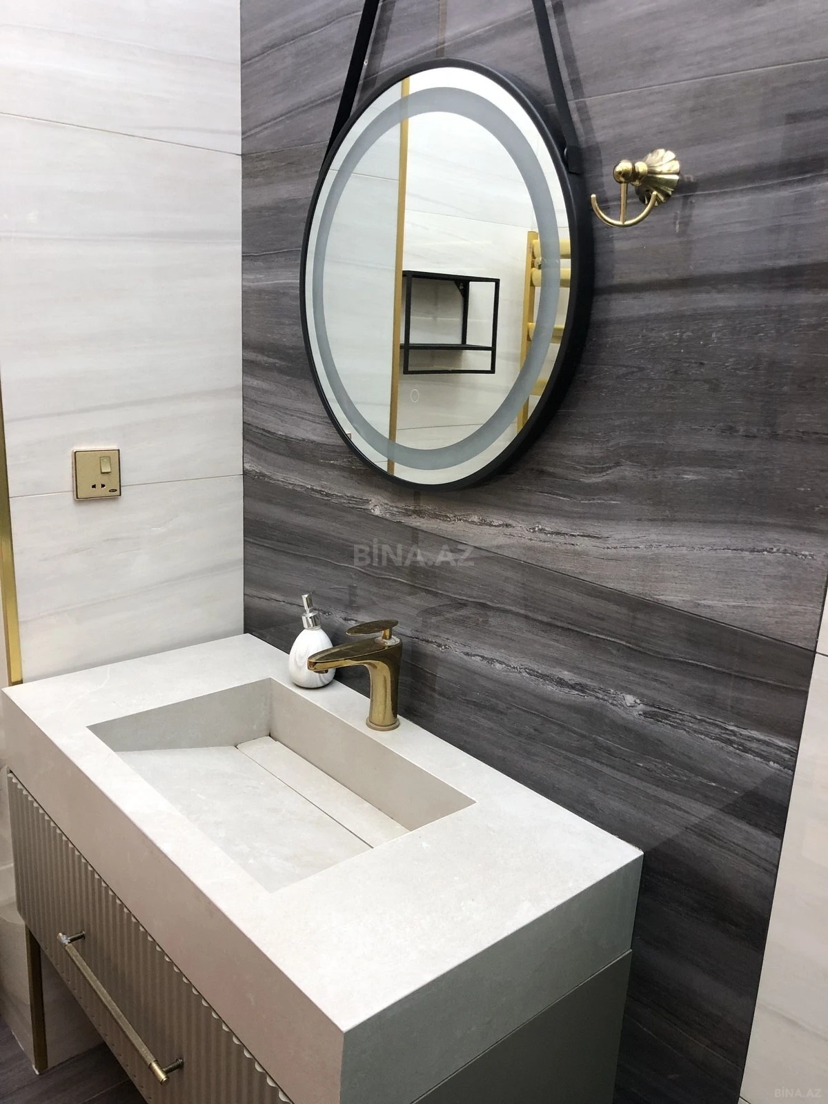 Kirayə verilir 2 otaqlı mənzil 65 m²