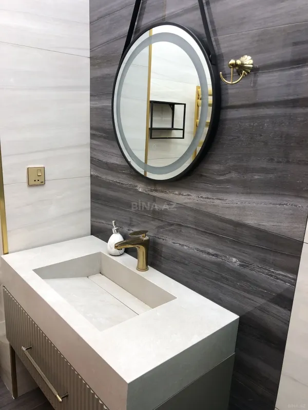 Kirayə verilir 2 otaqlı mənzil 65 m²