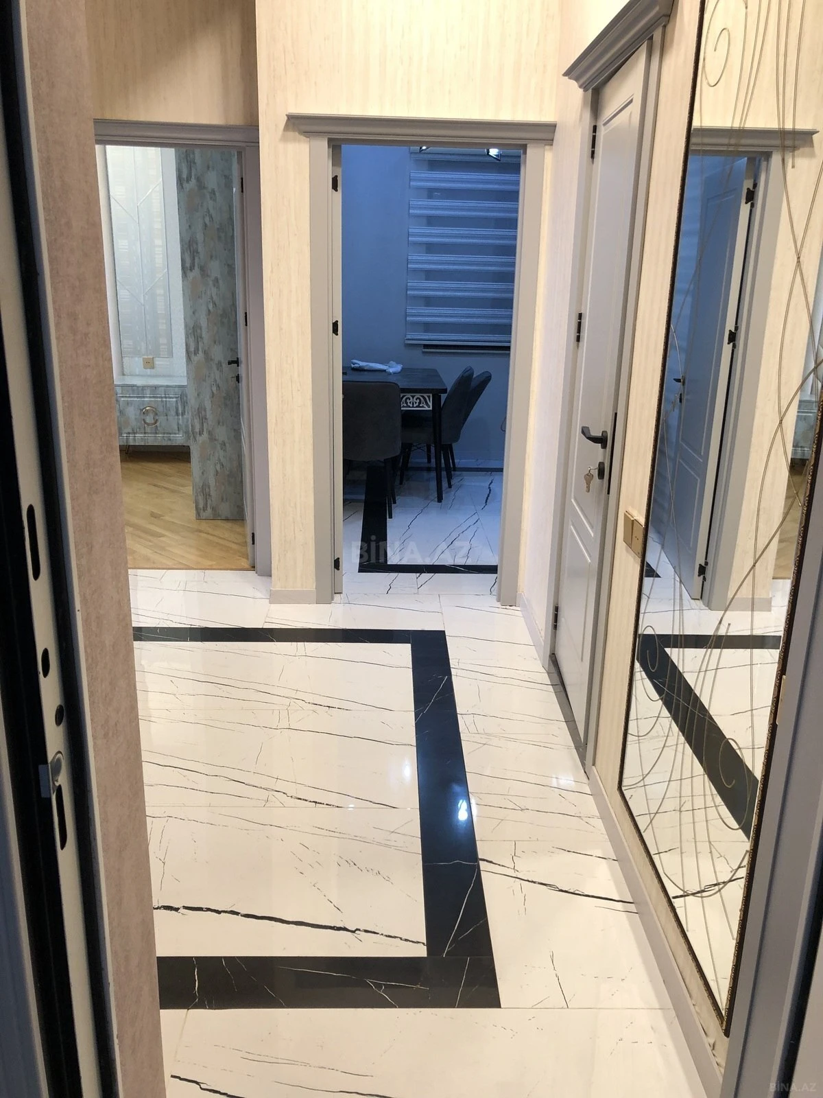 Kirayə verilir 2 otaqlı mənzil 65 m²
