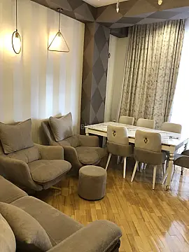 Kirayə verilir 2 otaqlı mənzil 65 m²
