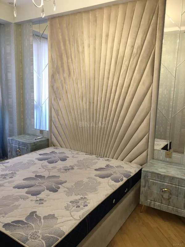 Kirayə verilir 2 otaqlı mənzil 65 m²