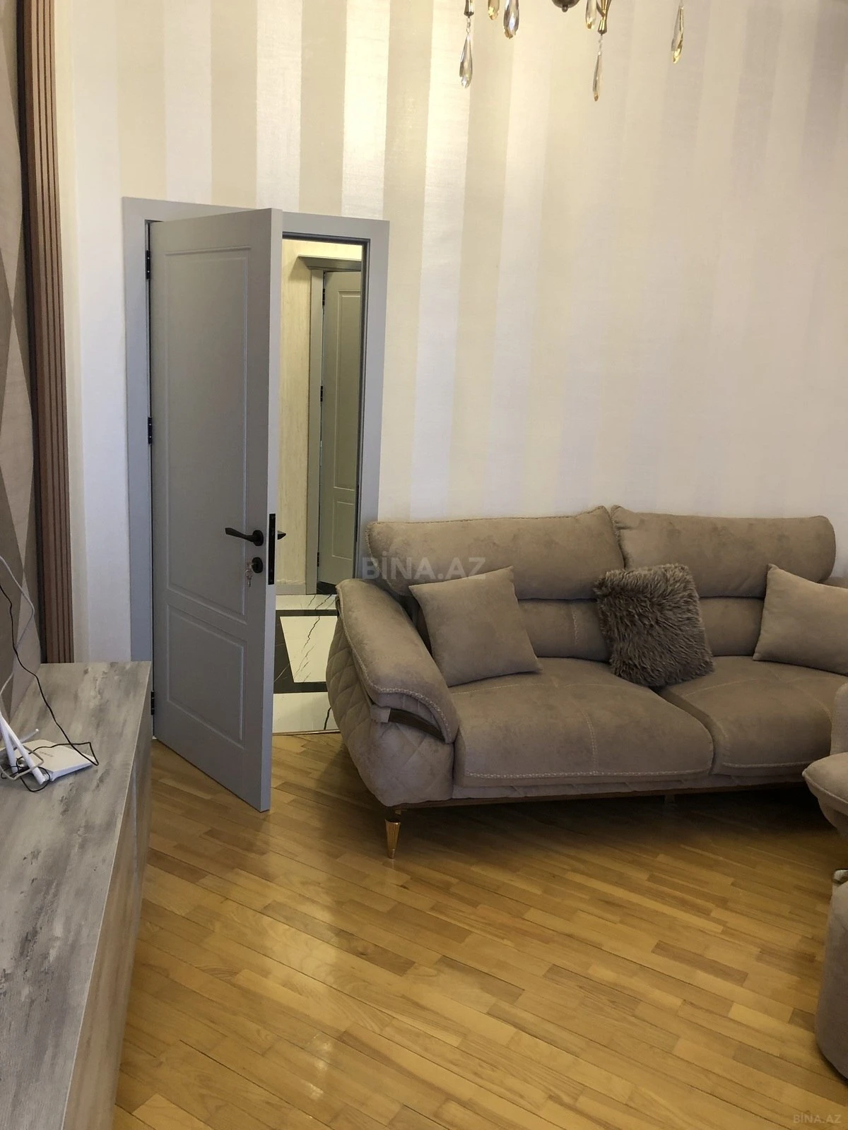 Kirayə verilir 2 otaqlı mənzil 65 m²
