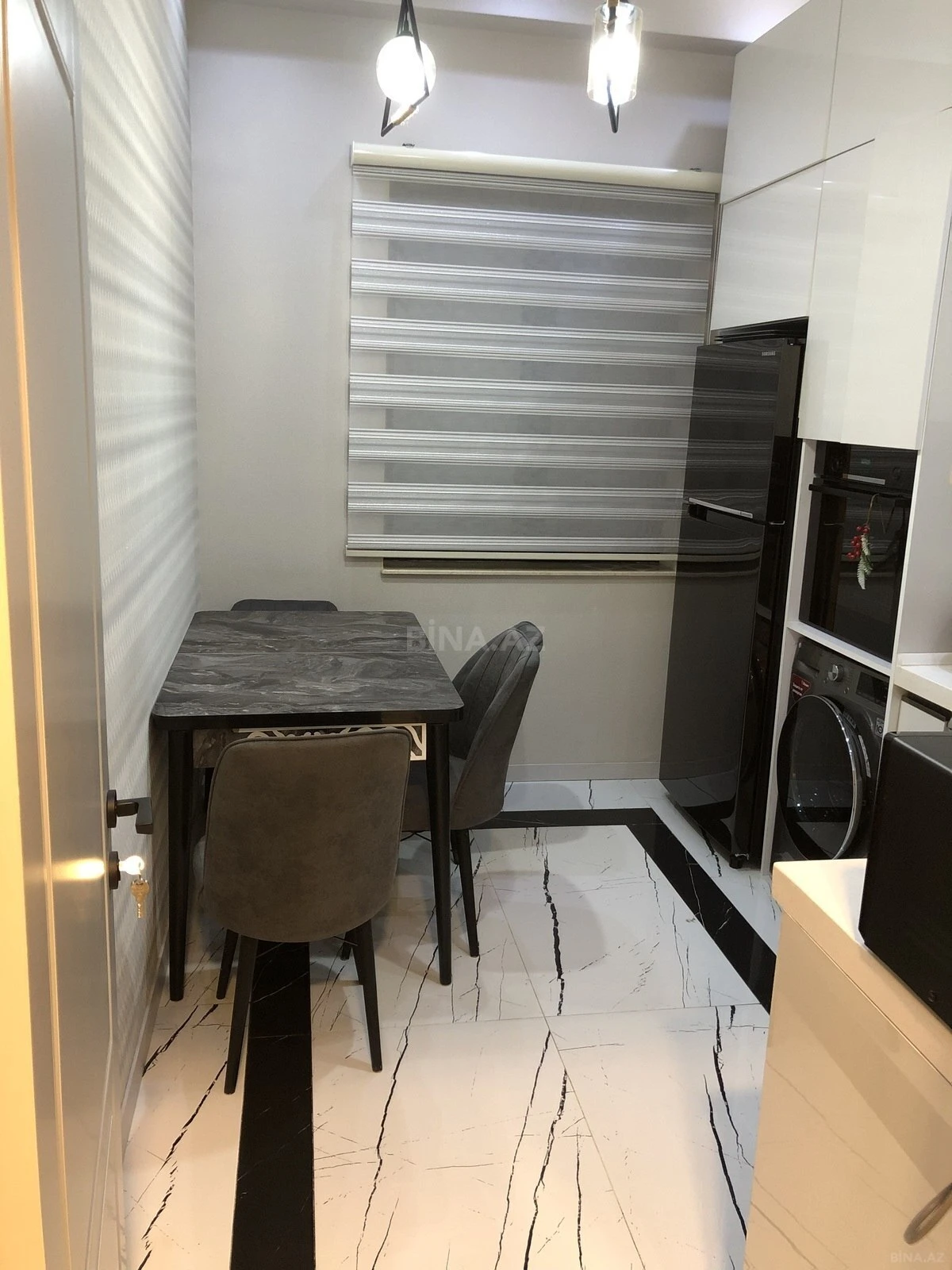Kirayə verilir 2 otaqlı mənzil 65 m²