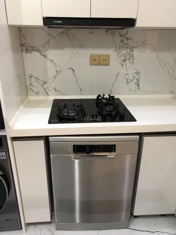 Kirayə verilir 2 otaqlı mənzil 65 m²