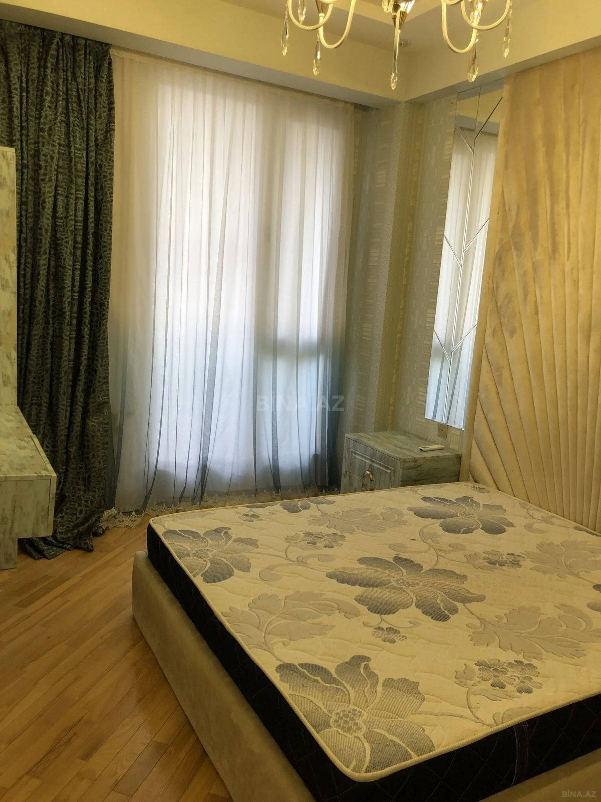 Kirayə verilir 2 otaqlı mənzil 65 m²