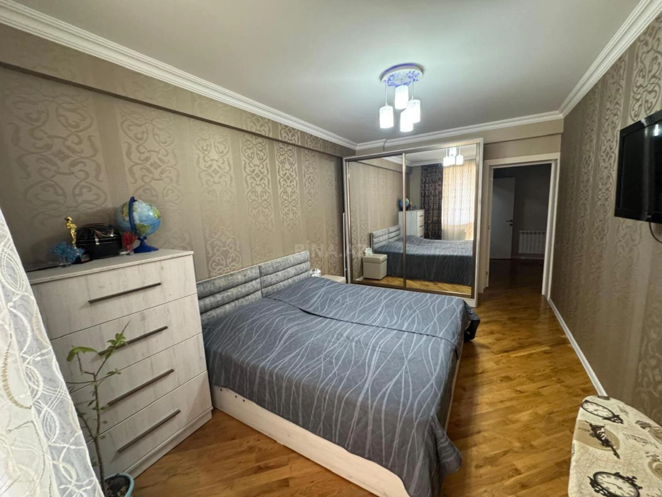 Satılır 3 otaqlı mənzil 115 m²