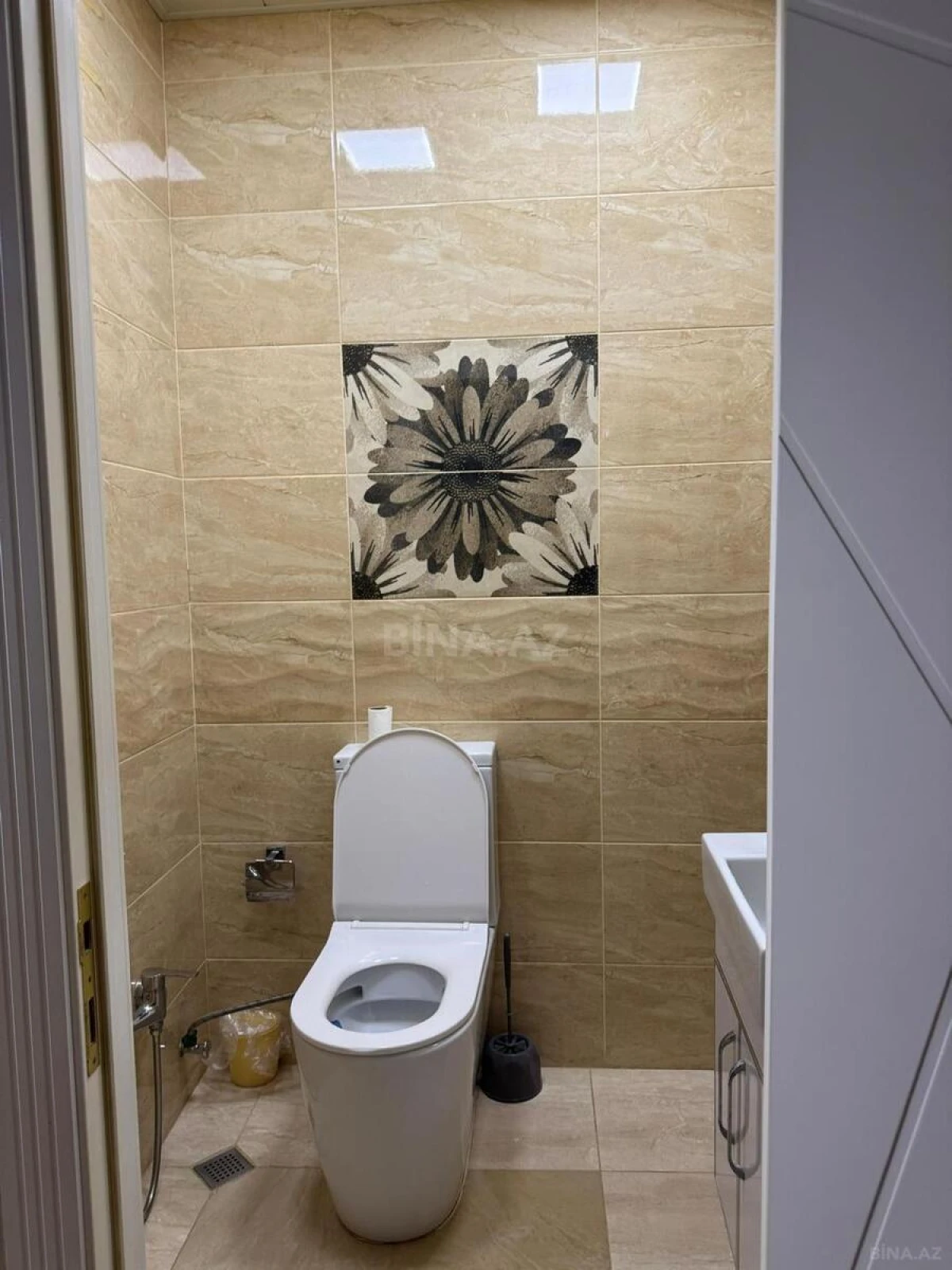 Satılır 3 otaqlı mənzil 115 m²