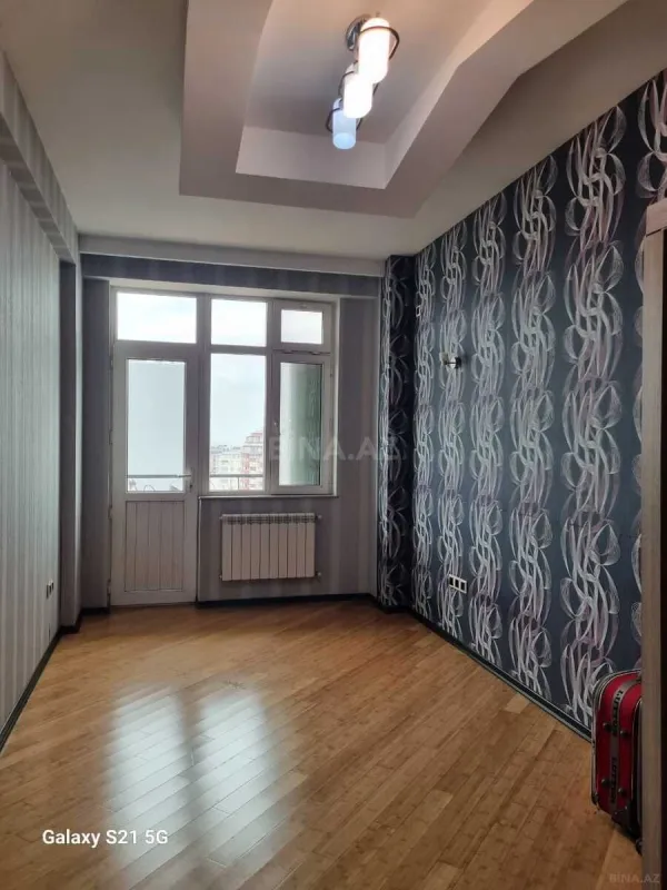 Satılır 3 otaqlı mənzil 95 m²