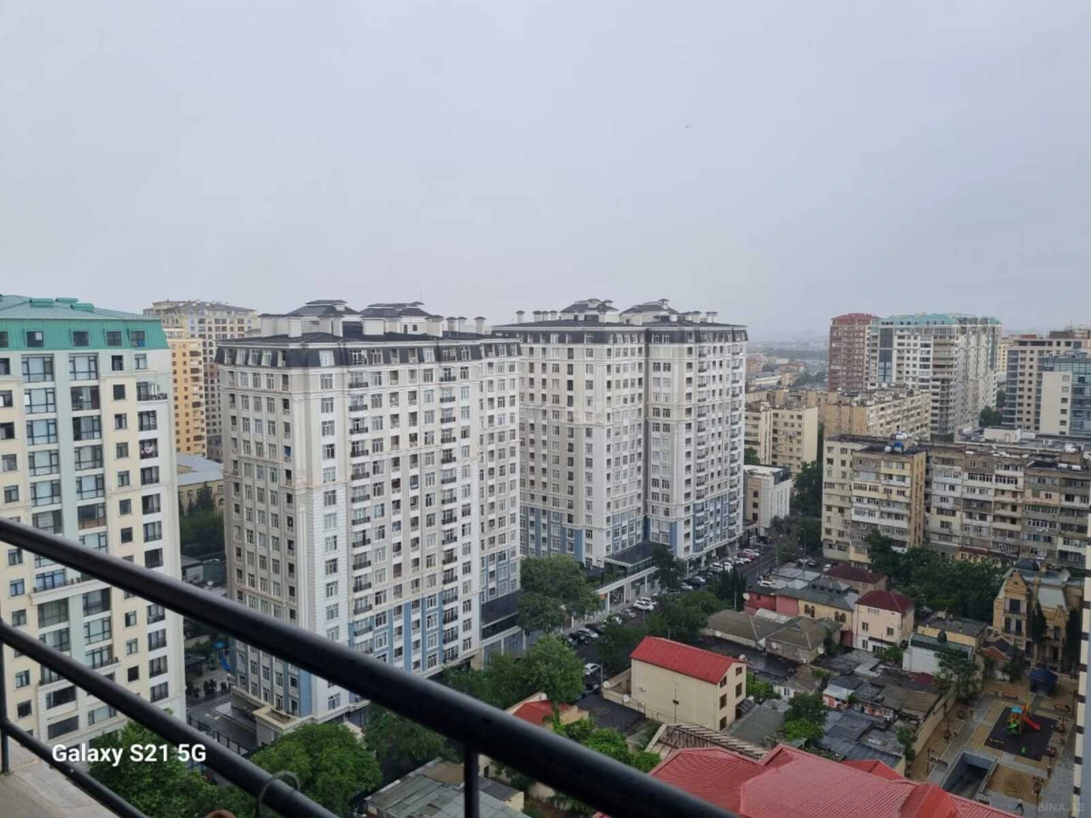 Satılır 3 otaqlı mənzil 95 m²