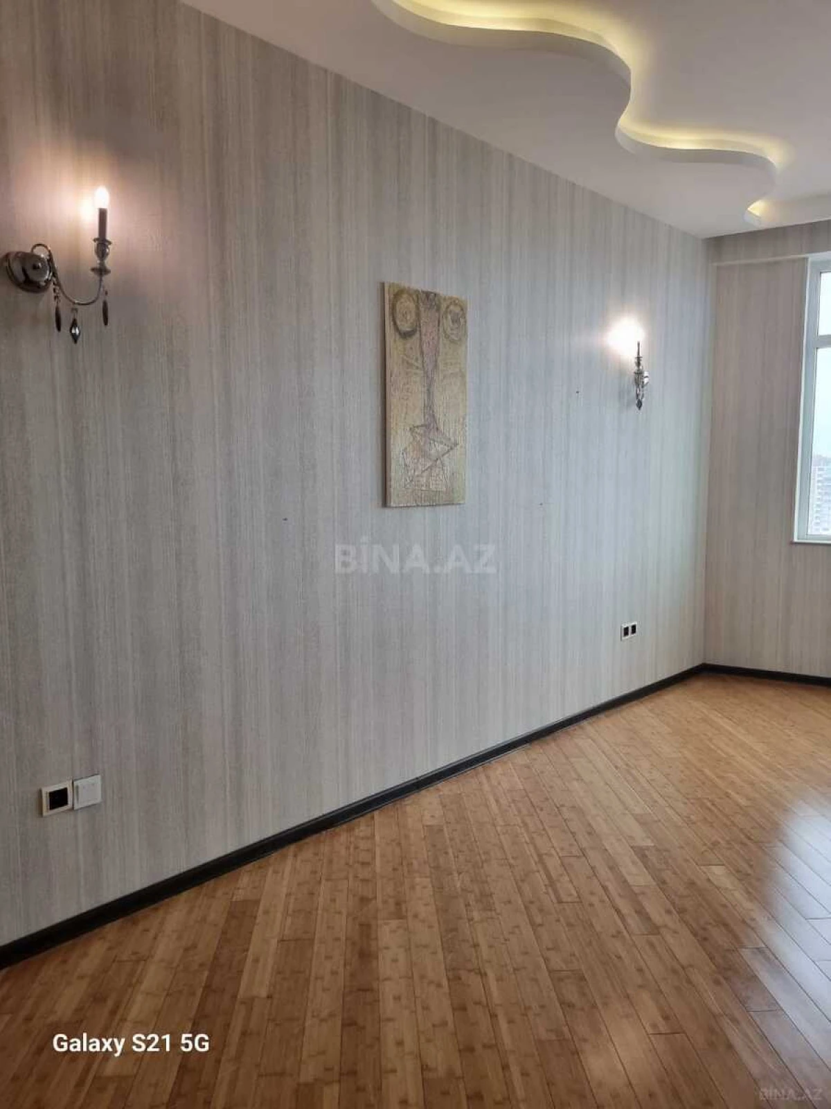 Satılır 3 otaqlı mənzil 95 m²