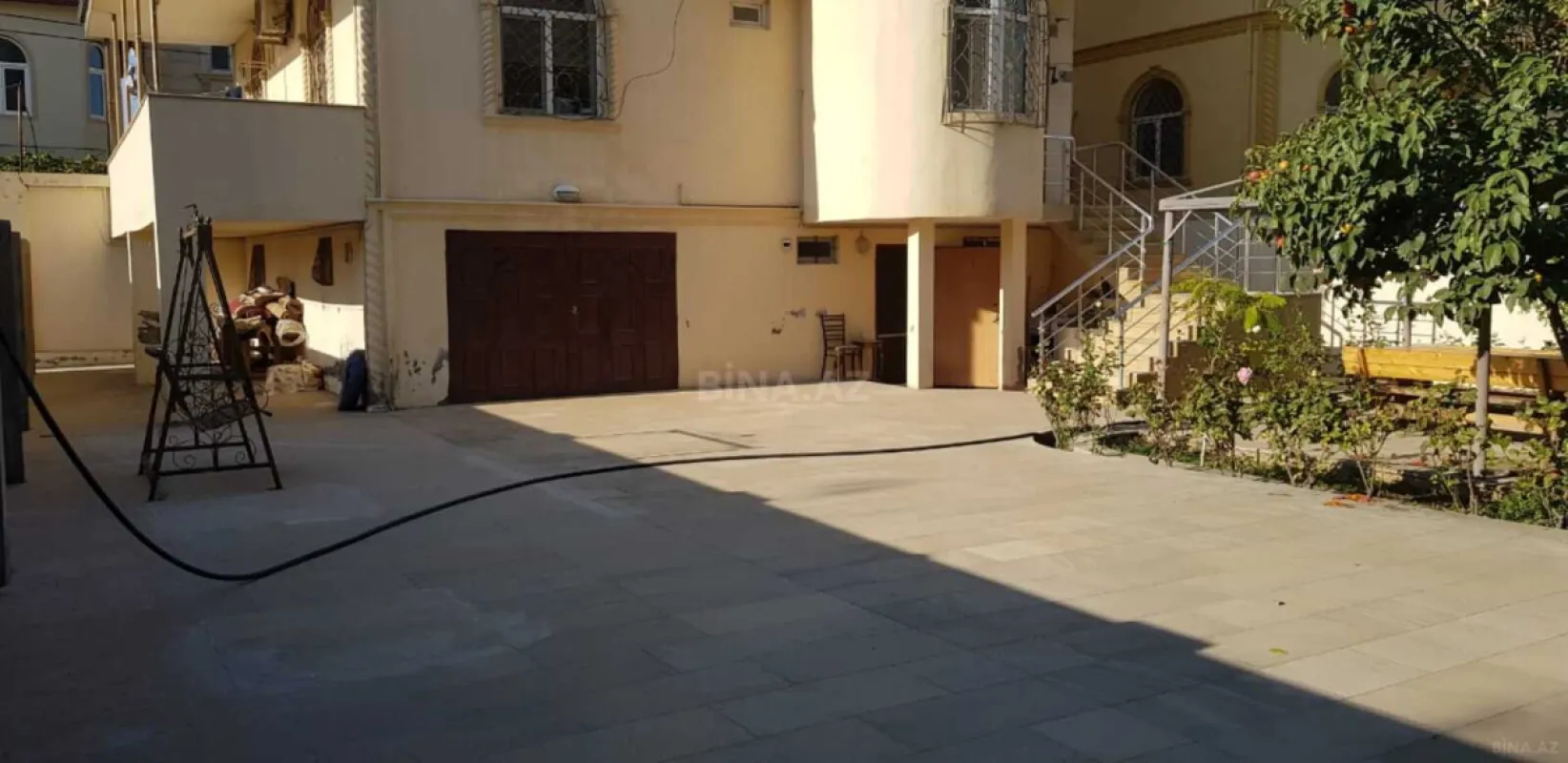 Satılır 6 otaqlı həyət evi 220 m²