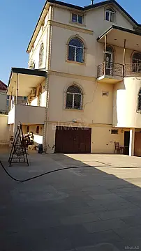 Satılır 6 otaqlı həyət evi 220 m²