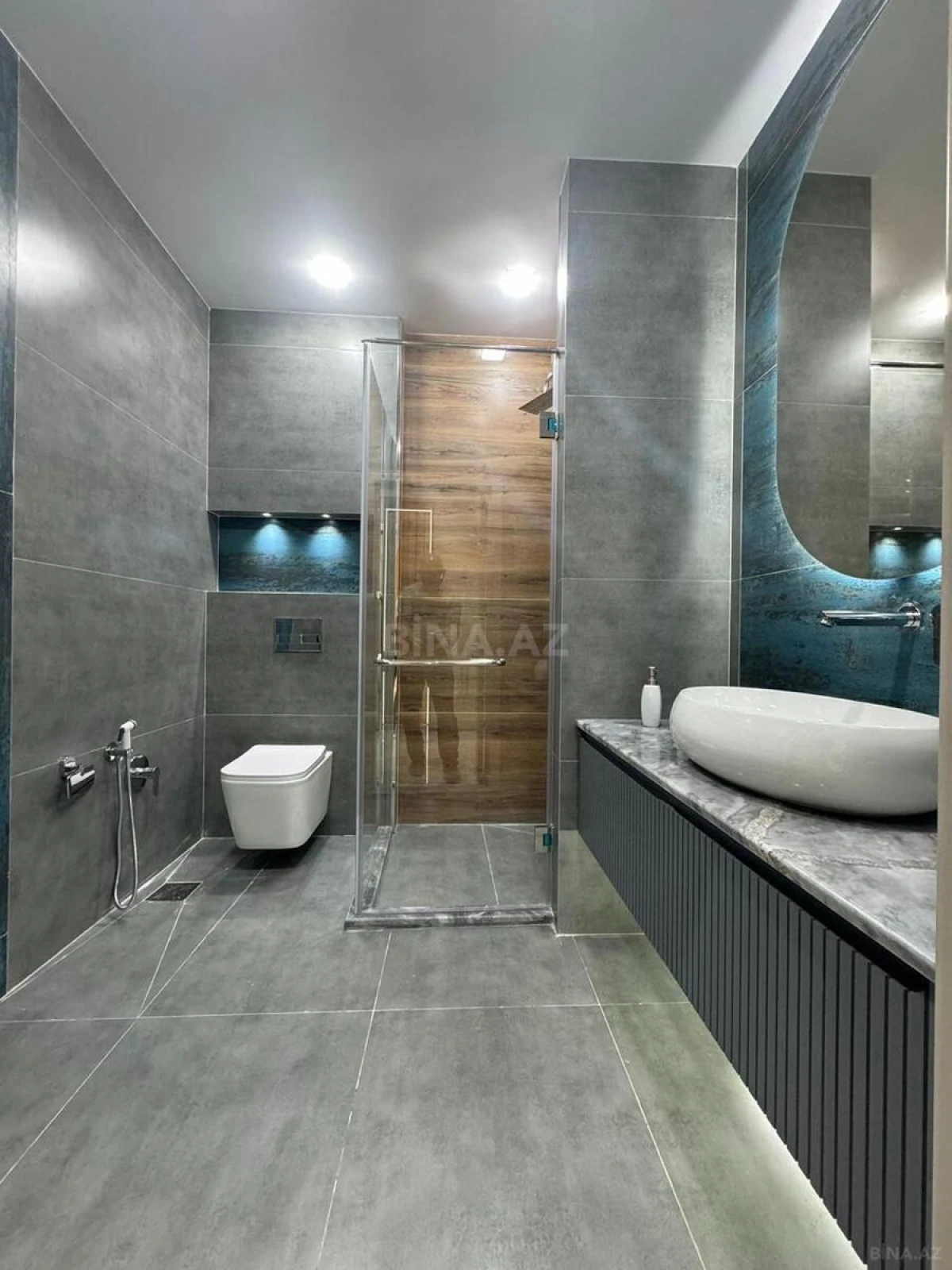 Kirayə verilir 3 otaqlı mənzil 105 m²