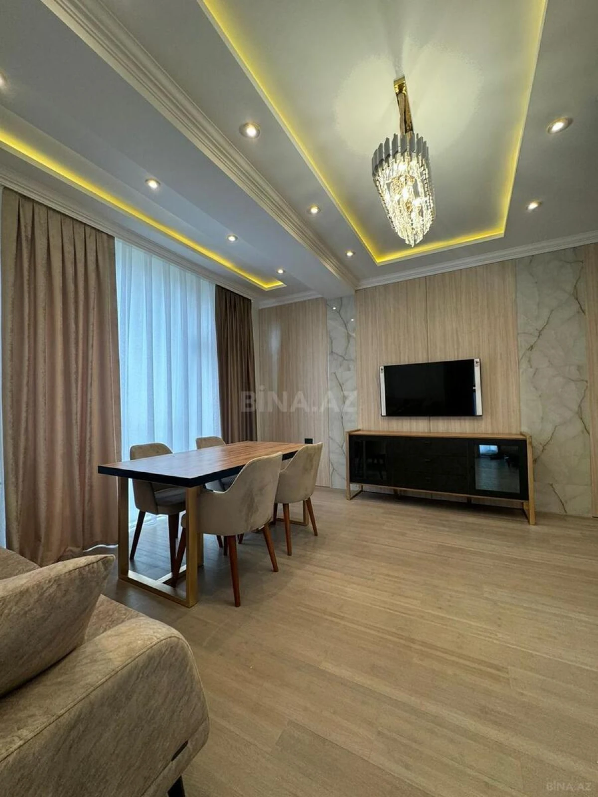 Kirayə verilir 3 otaqlı mənzil 105 m²