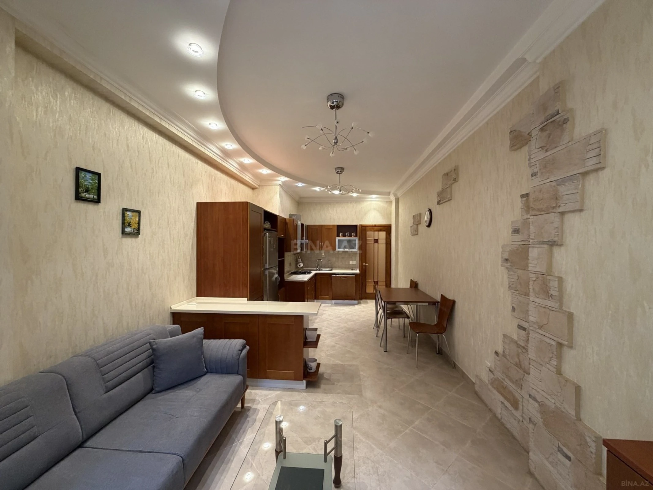 Satılır 3 otaqlı mənzil 135 m²