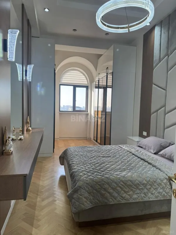Kirayə verilir 2 otaqlı mənzil 95 m²