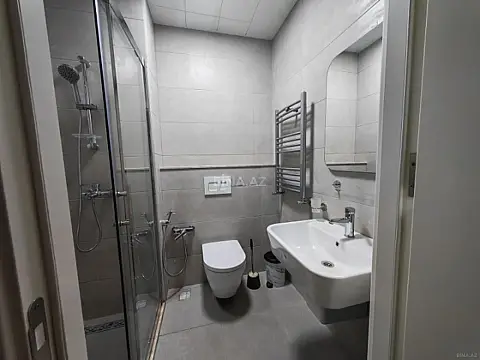 Kirayə verilir 2 otaqlı mənzil 60 m²