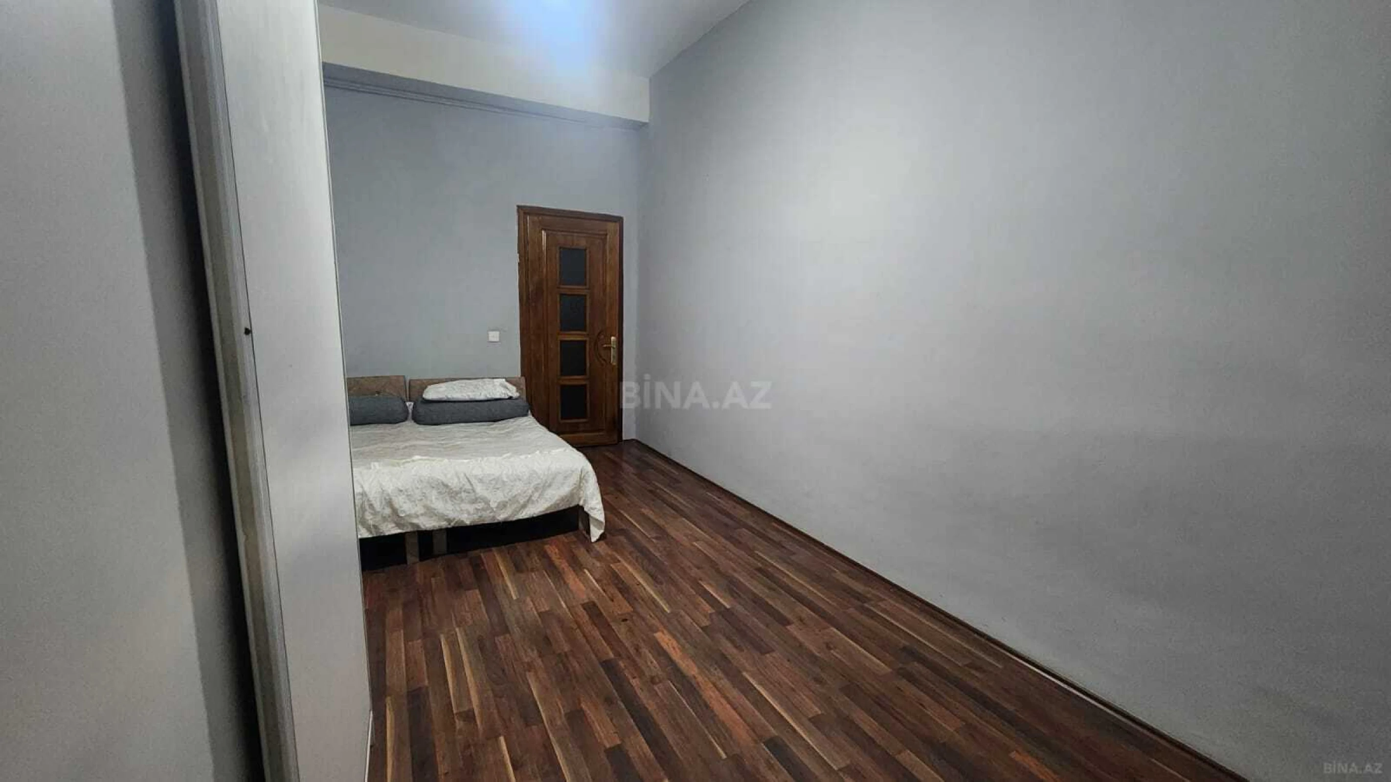 Kirayə verilir 2 otaqlı mənzil 85 m²