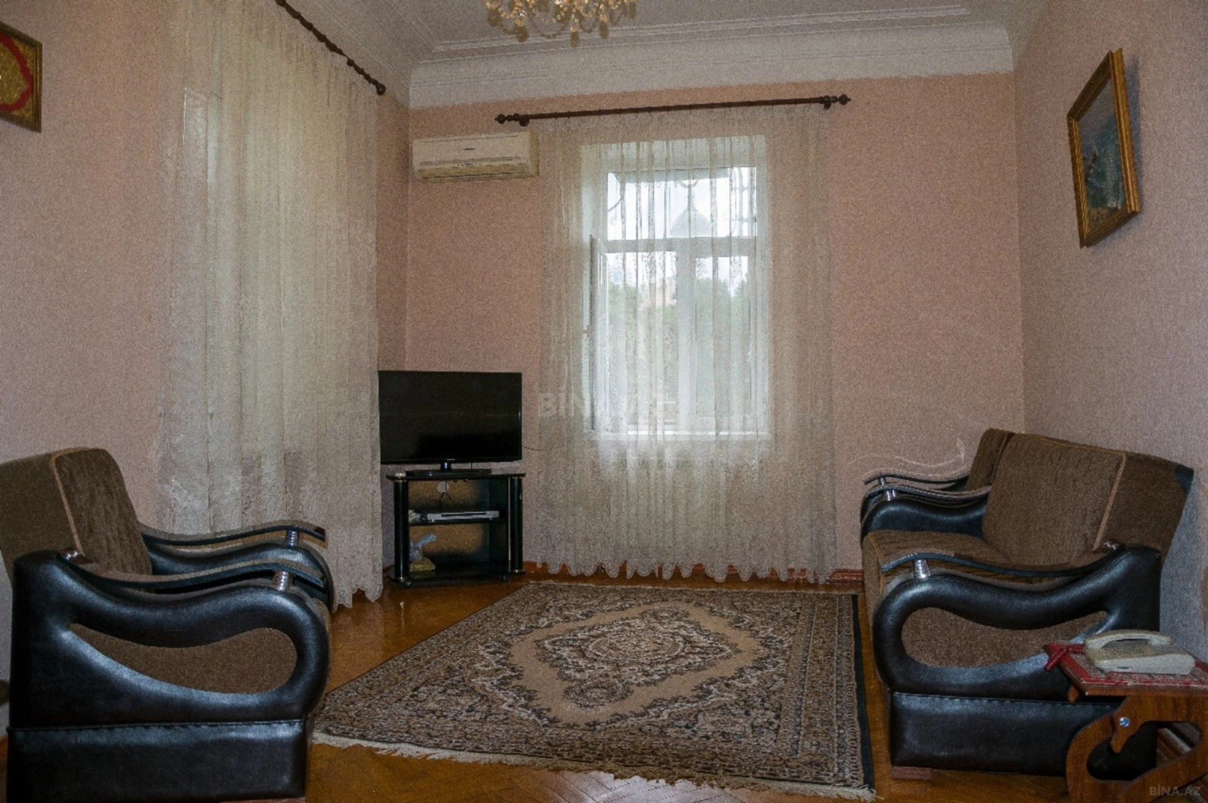 Kirayə verilir 2 otaqlı mənzil 60 m²