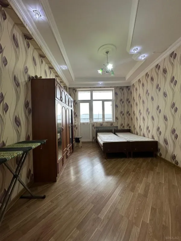 Satılır 3 otaqlı mənzil 120 m²