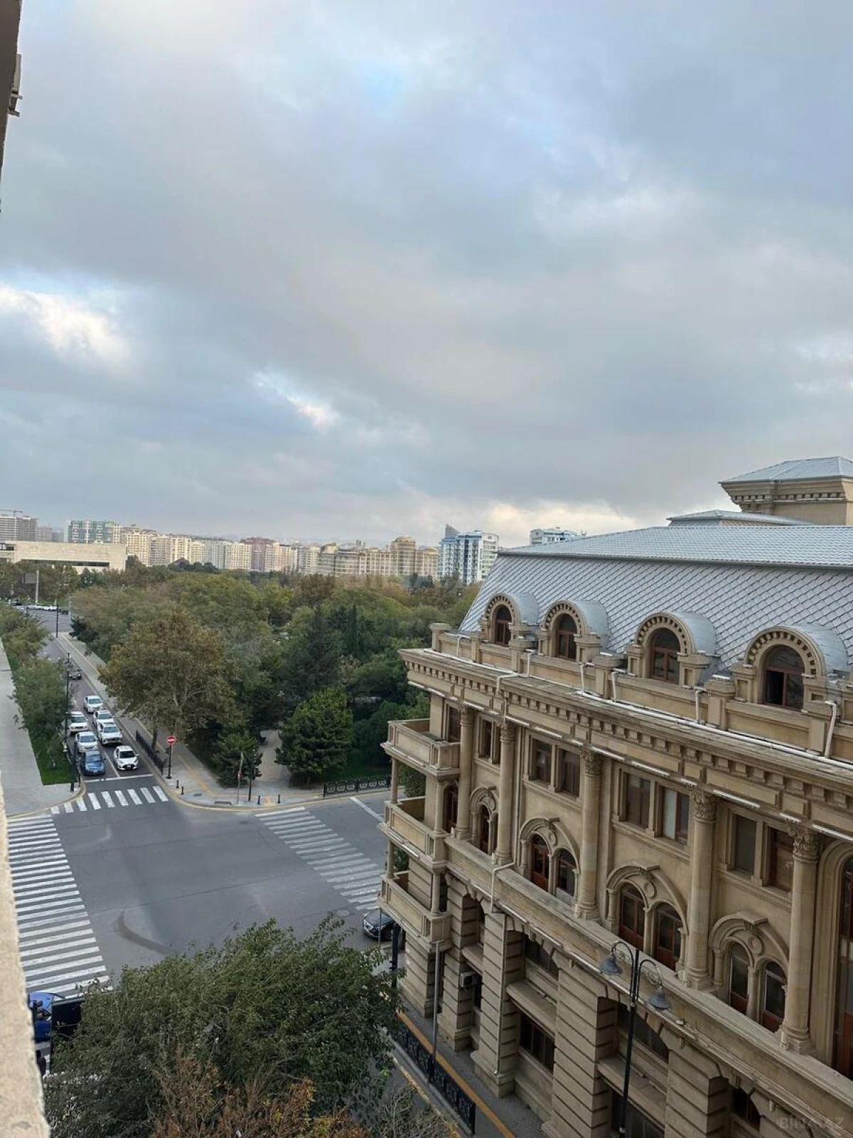 Satılır 3 otaqlı mənzil 120 m²