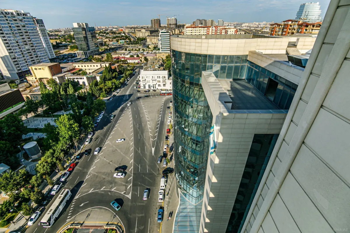 Satılır 3 otaqlı mənzil 136 m²