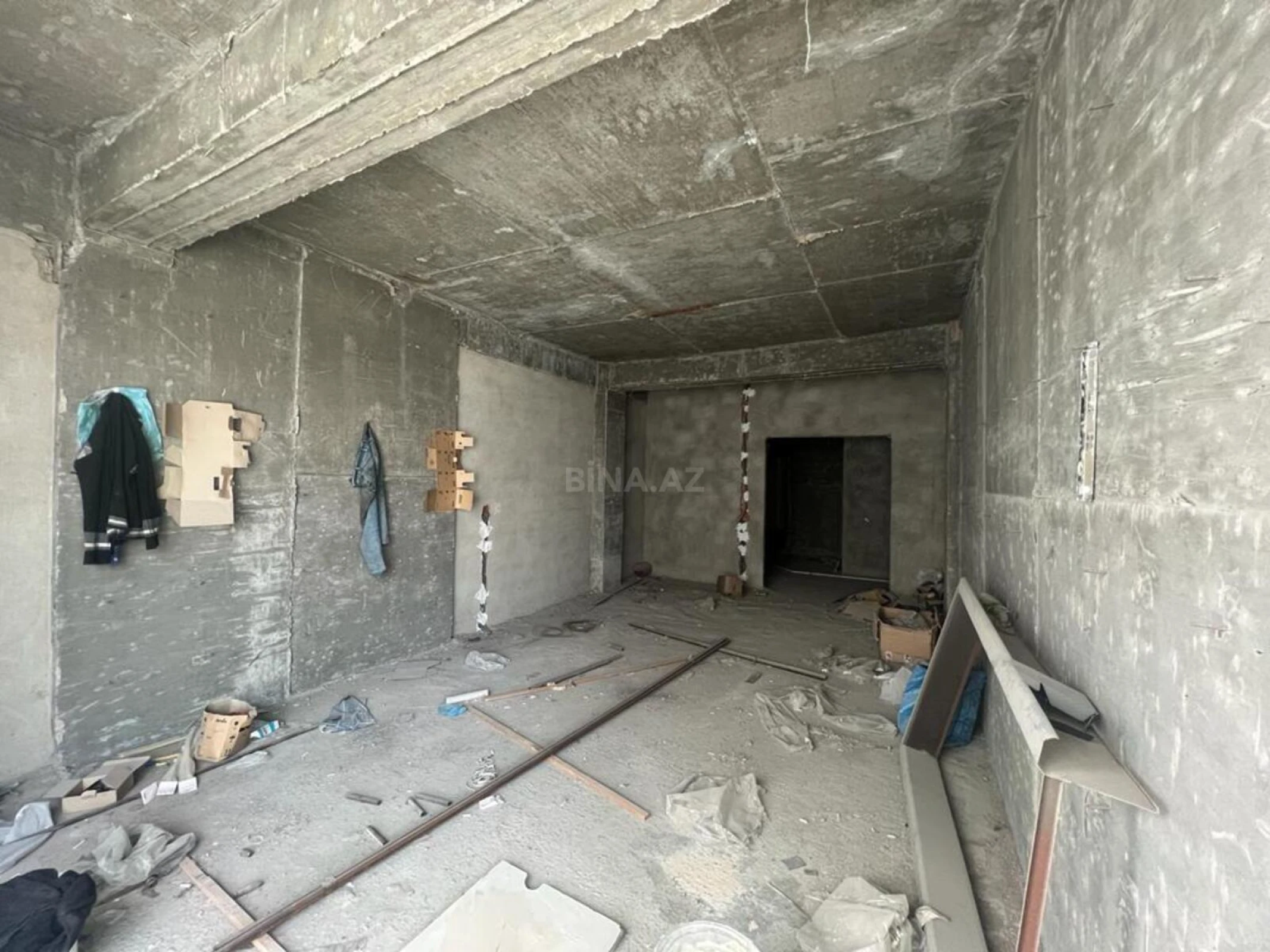 Satılır 3 otaqlı mənzil 136 m²