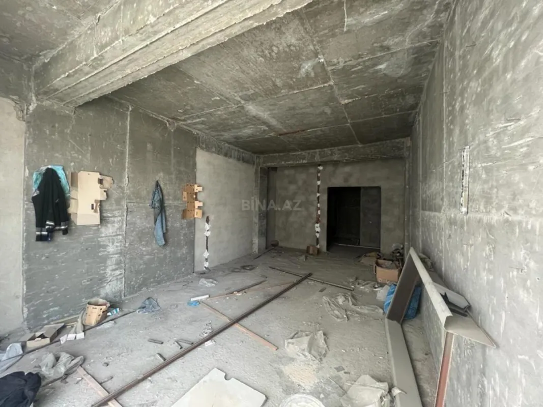 Satılır 3 otaqlı mənzil 136 m²